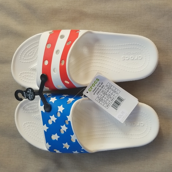 CROCS Shoes - NWT🇺🇲CROCS Flag Slides
